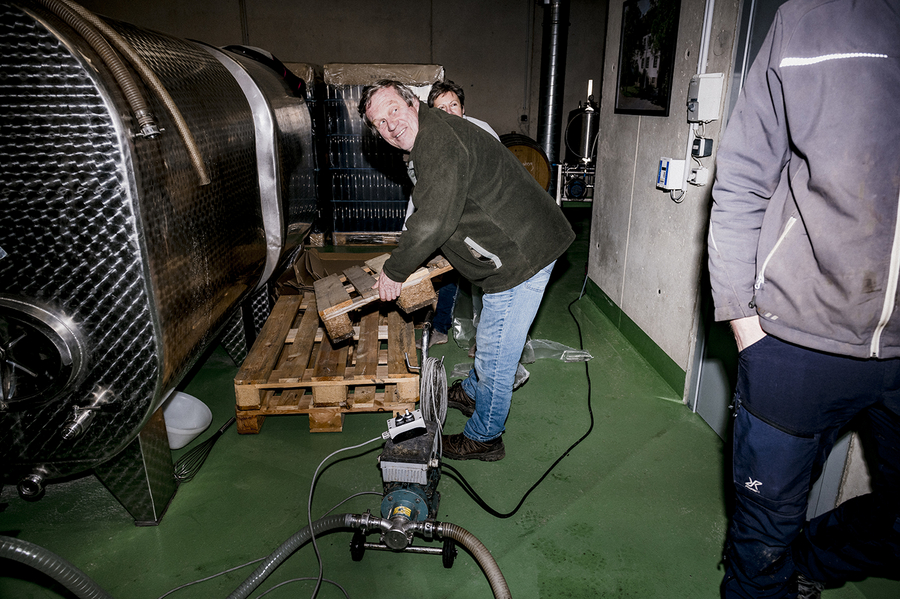 Weingut Josef Fischer in der Wachau beim Abfüllen des Jahrganges 2023 https://www.joseffischer.at/