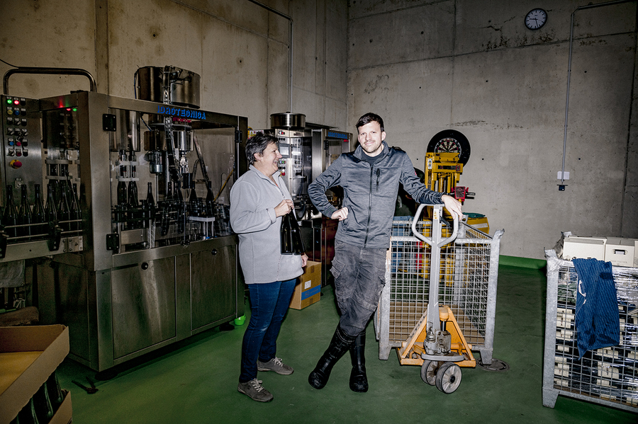 Portrait Josef Fischer Wachau Rossatz Grüner Veltliner Federspiel abfüllen https://www.joseffischer.at/